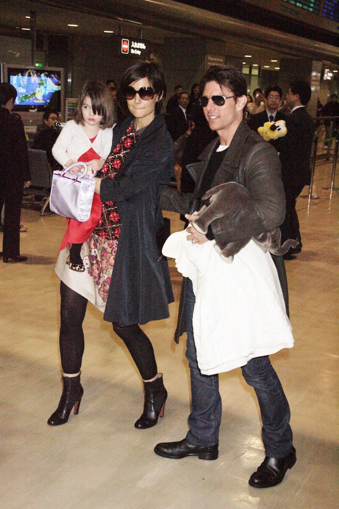 Katie Holmes & Tom Cruise With Suri in 2009