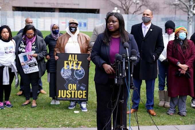 Nekima Levy Armstrong Leads Group in Prayer For George Floyd