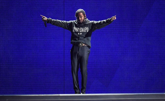 Kendrick Lamar Performs