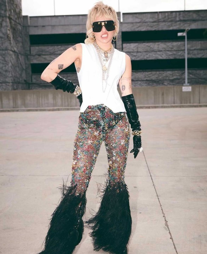 Miley Cyrus sizzles in Alexandre Vauthier