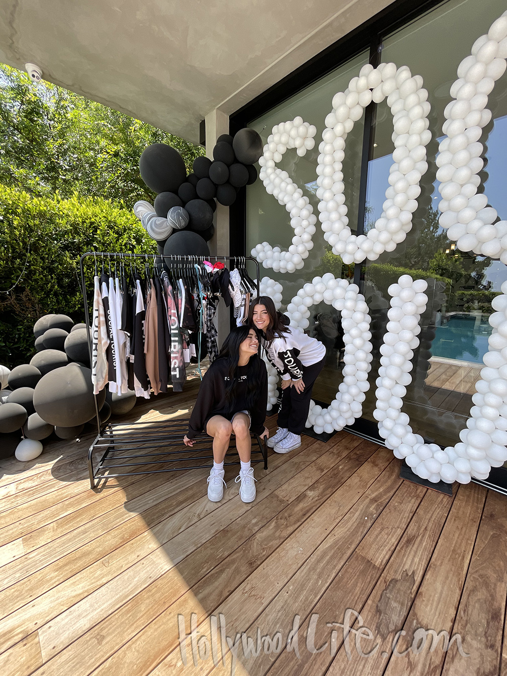 dixie-and-charli-damelio-3