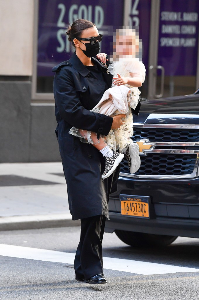 Irina Shayk & Daughter Lea Enjoy NYC