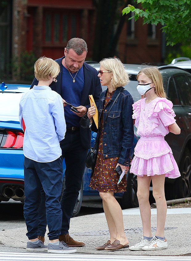 Liev Schreiber, Naomi Watts, Sasha, Kai