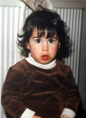 Amy Winehouse at the age of 2 in 1985
AMY WINEHOUSE - 1980S