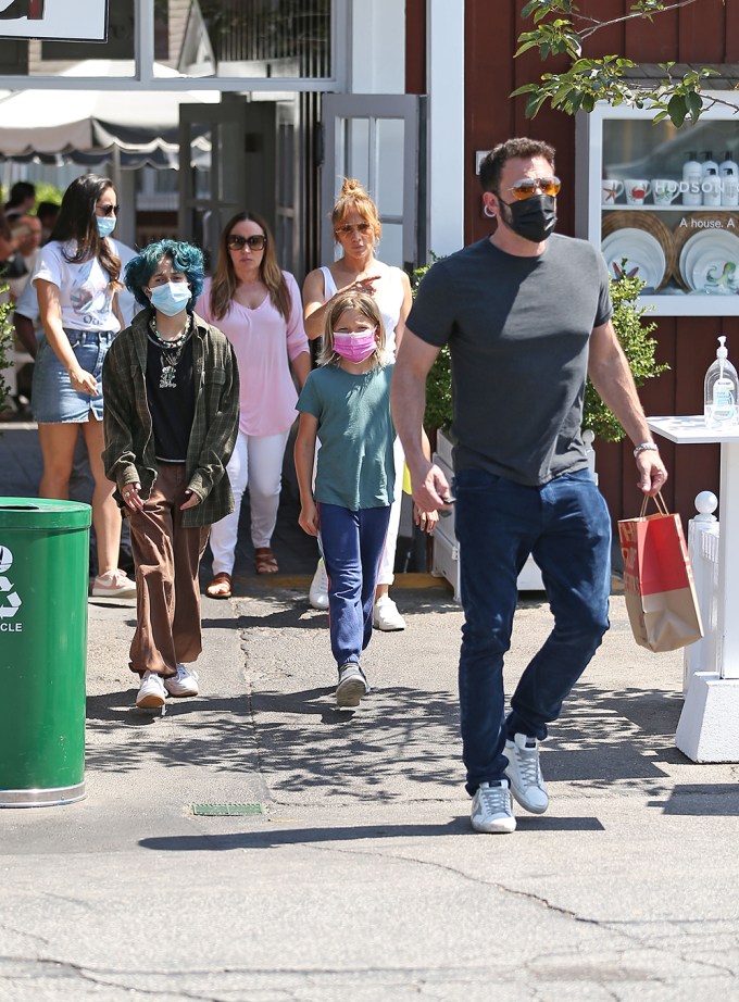 Jennifer Lopez & Ben Affleck Shopping