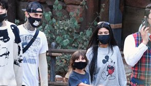 kourtney kardashian, travis barker