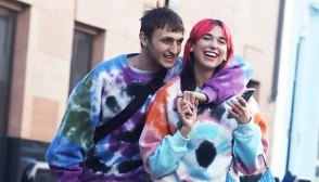 Anwar Hadid, Dua Lipa