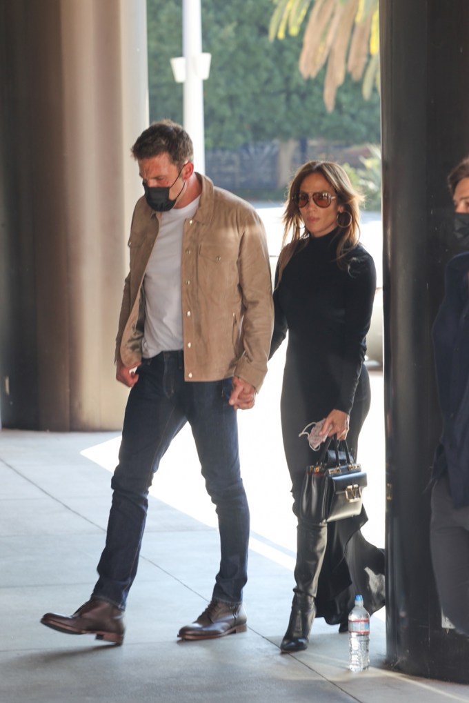 Jennifer Lopez & Ben Affleck Walk Through WeHo