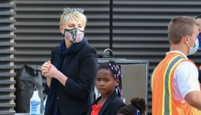 charlize theron and her daughters