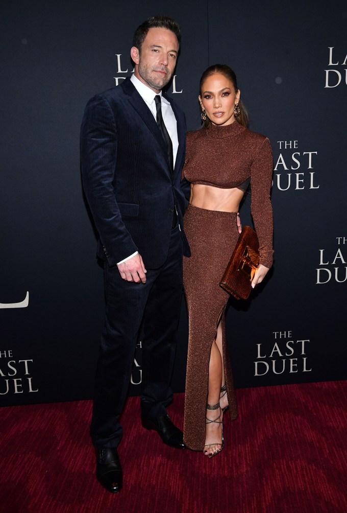 Ben Affleck & Jennifer Lopez Strike A Pose