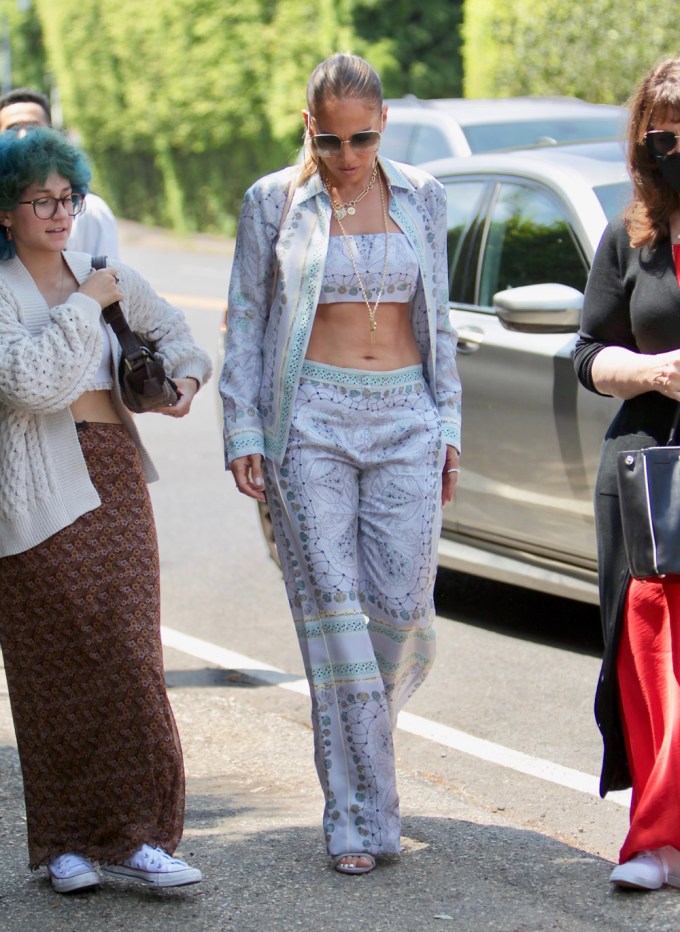 Jennifer Lopez In Crop top