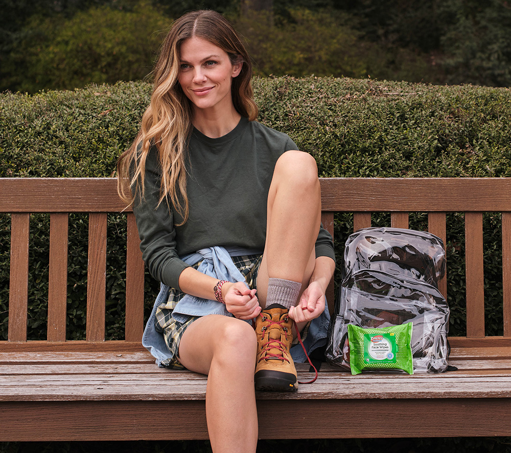 Brooklyn Decker Getting Ready To Go On A Hike