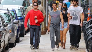 joe jonas and brother nick