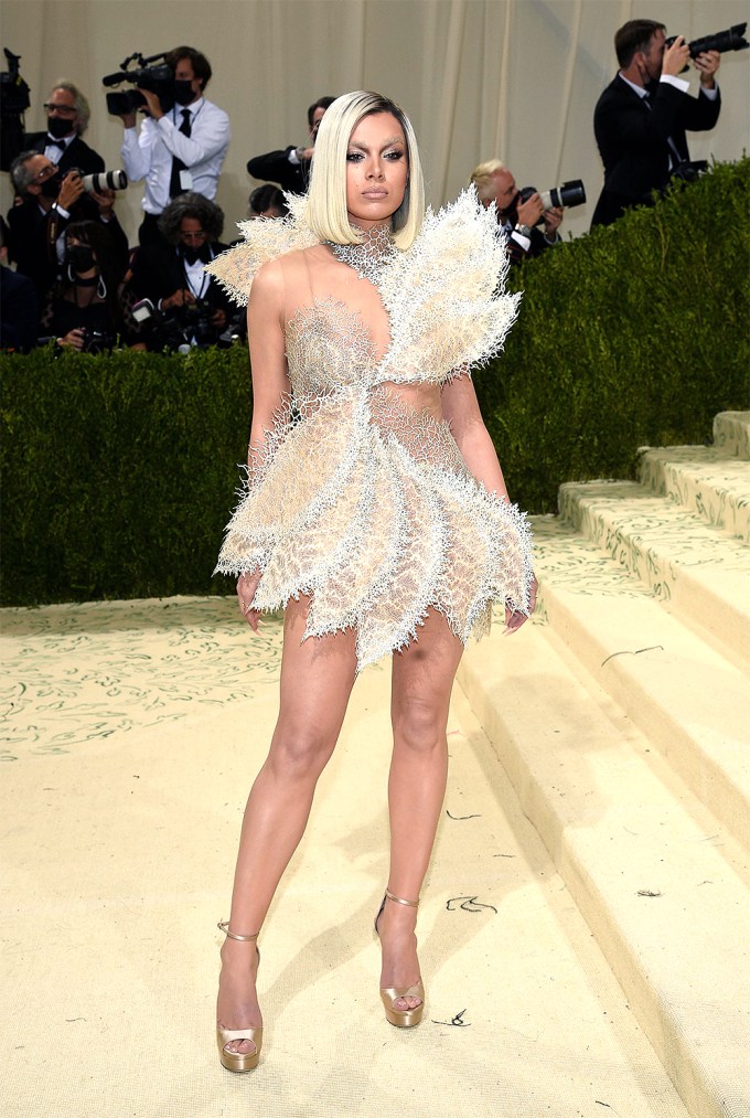 Hailee Steinfeld at the 2021 MET Gala