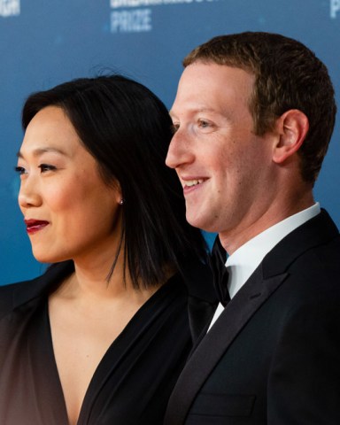 Priscilla Chan and Mark Zuckerberg
Breakthrough Prize Ceremony, Arrivals, Mountain View, USA - 03 Nov 2019