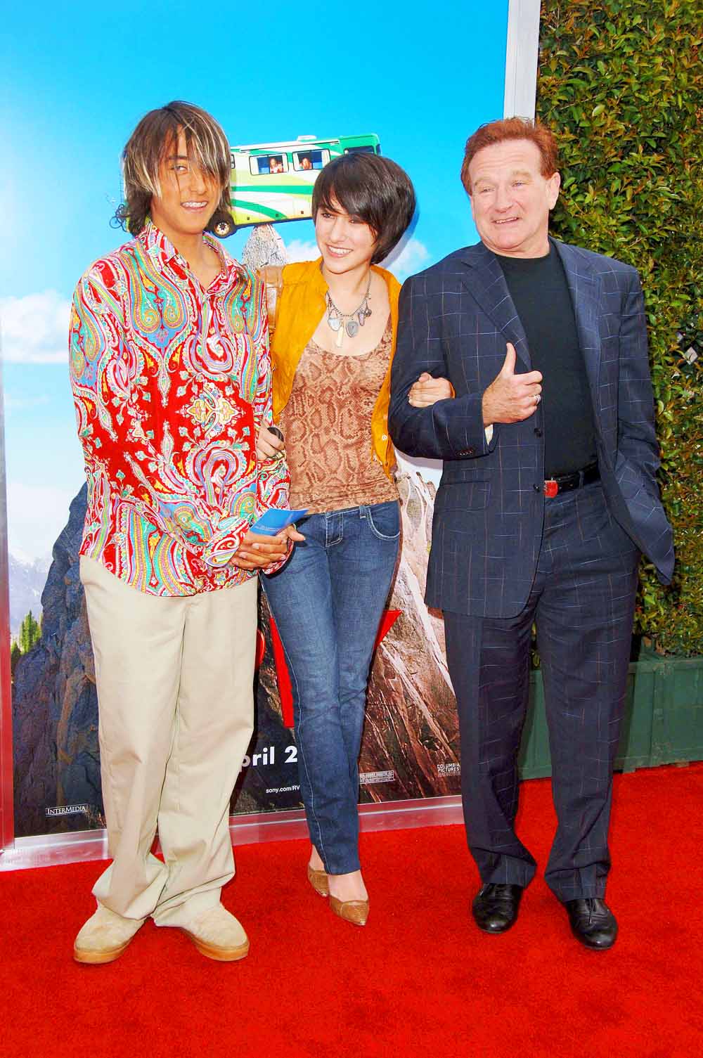 Cody Williams, Zelda Williams and Robin Williams
'RV' FILM PREMIERE PRESENTED BY COLUMBIA PICTURES, LOS ANGELES, AMERICA - 23 APR 2006