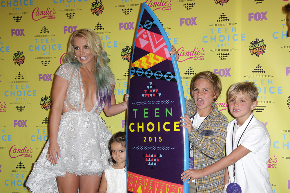 Britney Spears with kids
Teen Choice Awards, Press Room, Los Angeles, America - 16 Aug 2015