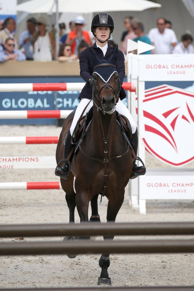 Jennifer Gates in Paris