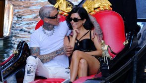 Kourtney Kardashian & Travis Barker