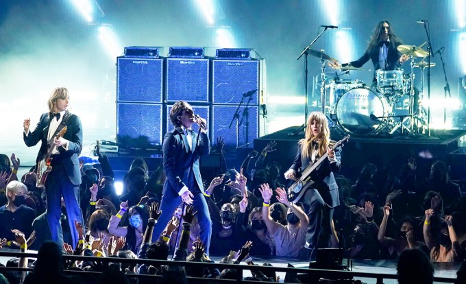 Maneskin Rocks The AMAs