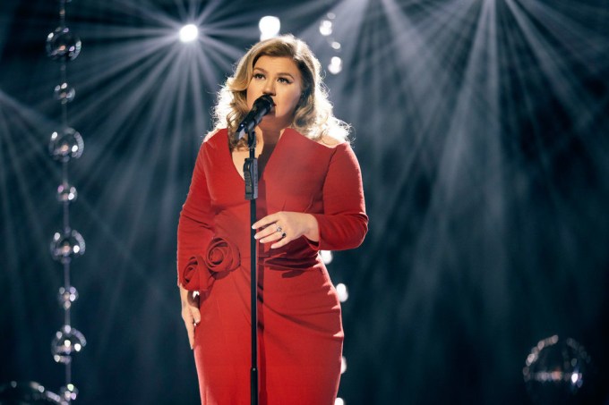 Kelly Clarkson’s Christmas Special — Photos