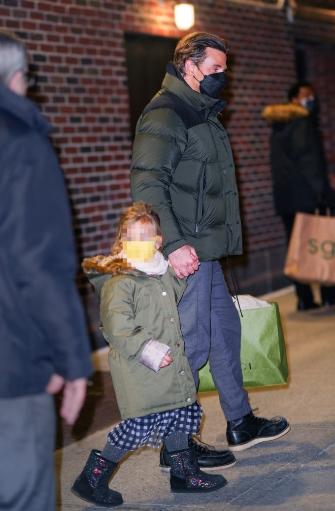 Bradley Cooper takes his daughter Lea along to ‘The Late Show With Stephen Colbert’