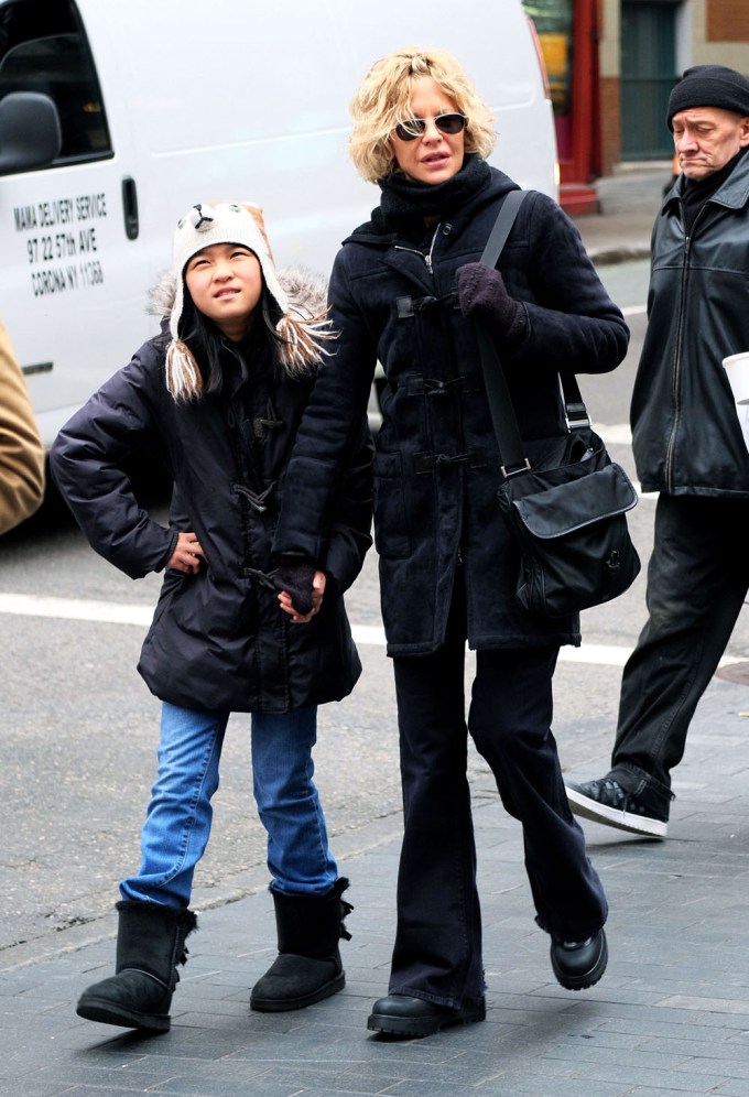 Meg Ryan & Her Daughter Daisy Take A Walk In New York