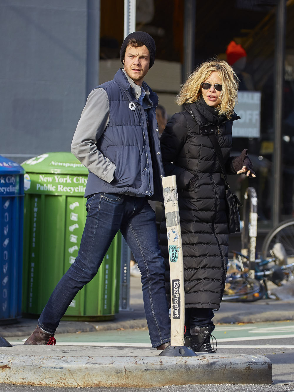 Meg Ryan spotted out and about with son Jack Quaid in NYC

Pictured: Meg Ryan,Jack Quaid,Meg Ryan
Jack Quaid
Ref: SPL1397304 221116 NON-EXCLUSIVE
Picture by: SplashNews.com

Splash News and Pictures
USA: +1 310-525-5808
London: +44 (0)20 8126 1009
Berlin: +49 175 3764 166
photodesk@splashnews.com

World Rights