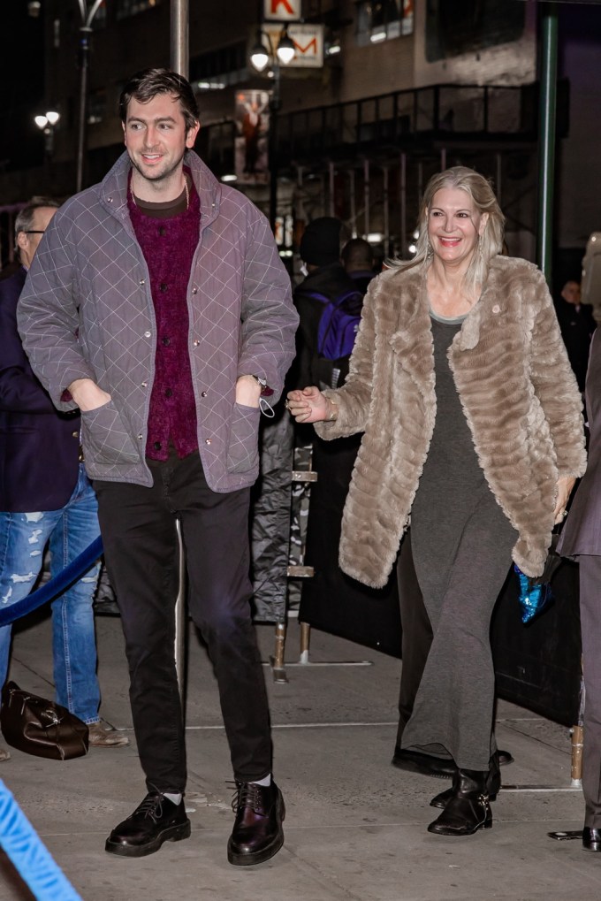 Nicholas Braun enjoys a mother-son date night at the Knicks vs Bulls Game