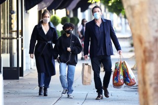 Los Angeles, CA  - *EXCLUSIVE*  - Jennifer Lopez and boyfriend Ben Affleck go shopping with her daughter Emma at American Rag in Los Angeles on new year’s eve.

Pictured: Ben Affleck, Jennifer Lopez

BACKGRID USA 31 DECEMBER 2021 

BYLINE MUST READ: Vasquez / BACKGRID

USA: +1 310 798 9111 / usasales@backgrid.com

UK: +44 208 344 2007 / uksales@backgrid.com

*UK Clients - Pictures Containing Children
Please Pixelate Face Prior To Publication*