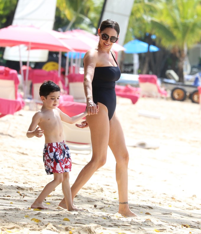 Lauren Silverman & Eric Cowell Beach In Barbados