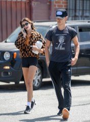 EXCLUSIVE: Kaia Gerber and Austin Butler leave a gym. 08 Jun 2022 Pictured: Kaia Gerber and Austin Butler. Photo credit: MEGA TheMegaAgency.com +1 888 505 6342 (Mega Agency TagID: MEGA866660_011.jpg) [Photo via Mega Agency]