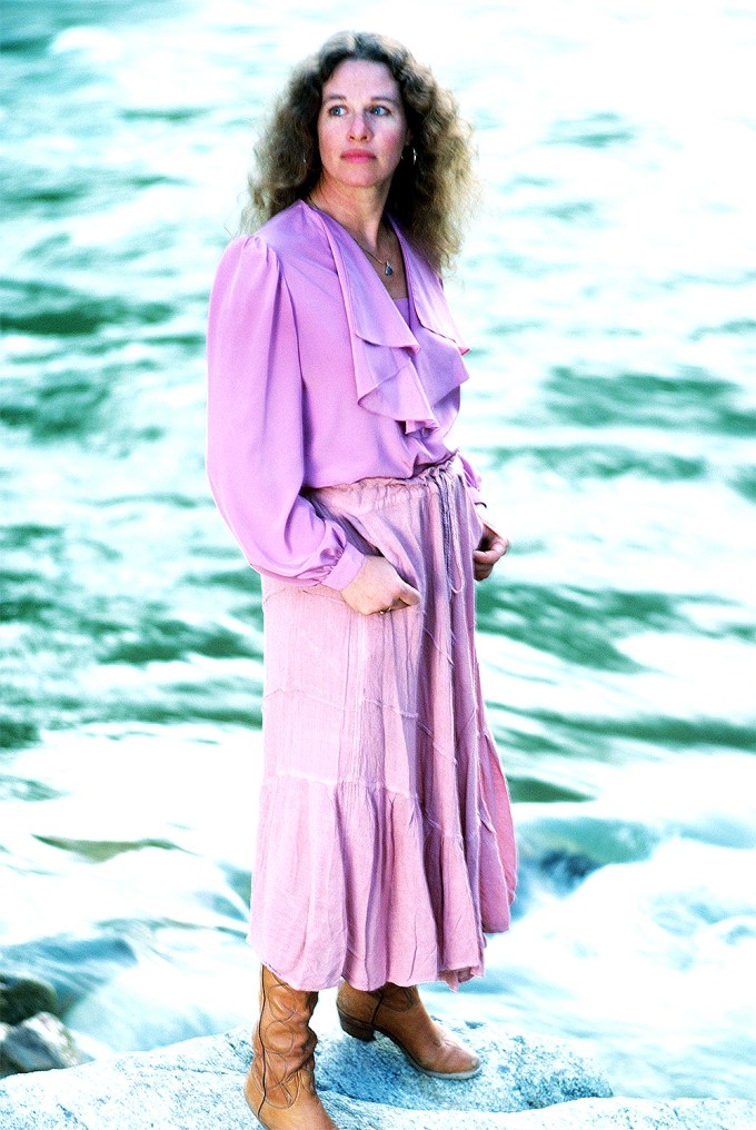 Carole King Through The Years: Photos Of The Singer-Songwriter Then & Now