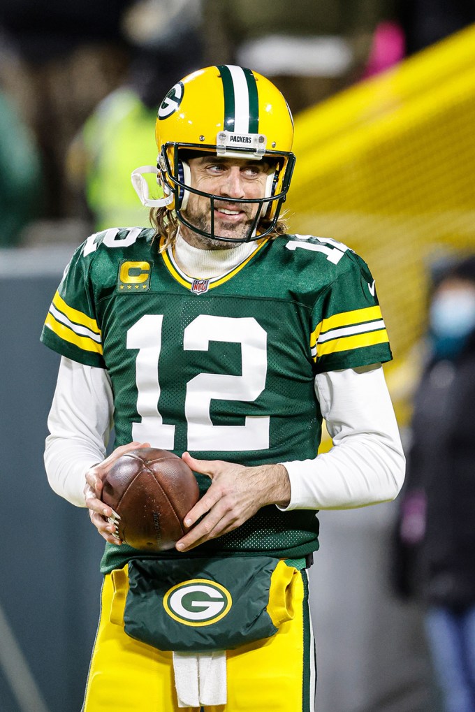 Aaron Rodgers Plays Football