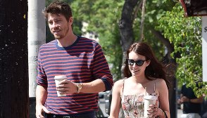 emma roberts garrett hedlund