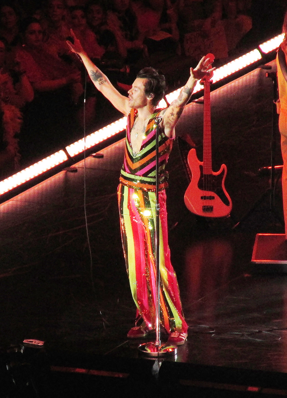 Harry Styles shows off his colorful style as she takes the stage for the 15th and final time at his record breaking residency in NYC