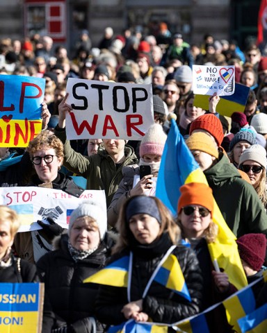 Around 1000 people gathered on Sunday afternoon on Möllevångstorget in Malmö to show their support for Ukraine after the Russian attack.
Ukraine war protest, Malmo, Sweden - 27 Feb 2022