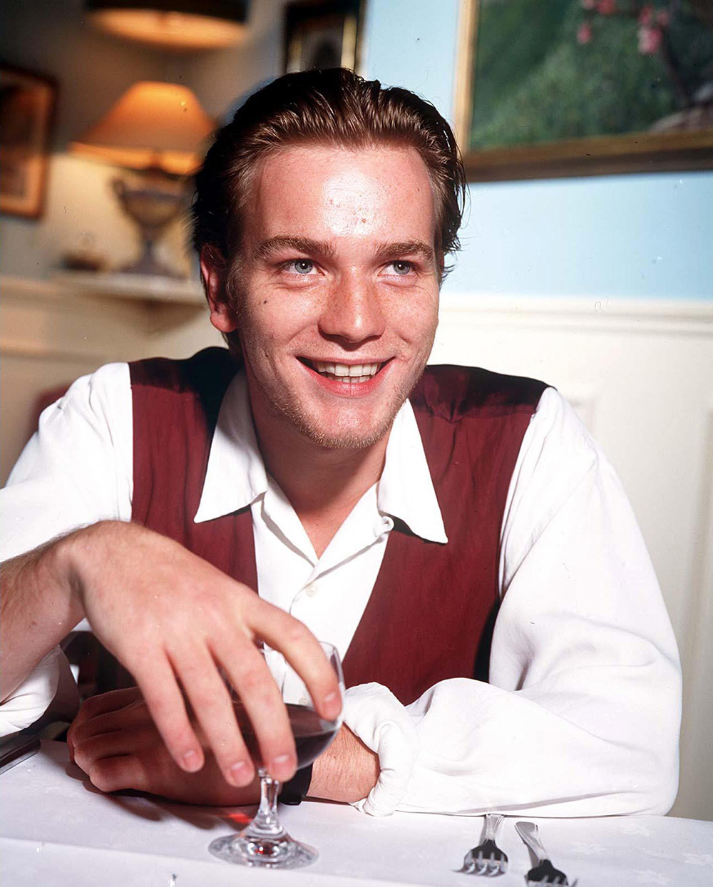 EWAN MCGREGOR  - 1995