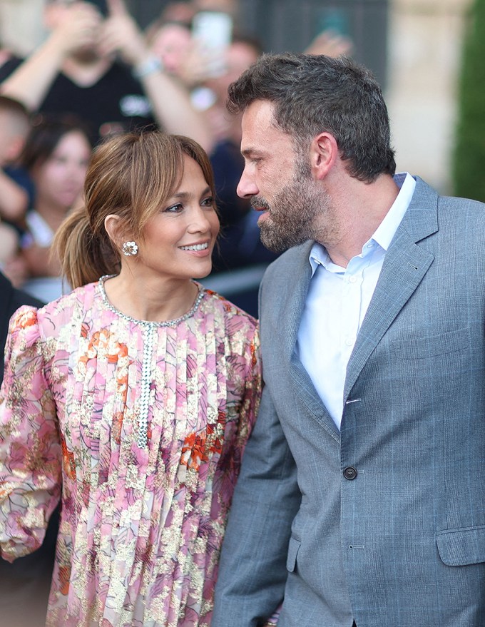 Jennifer Lopez & Ben Affleck Can’t Keep Their Eyes off Each Other