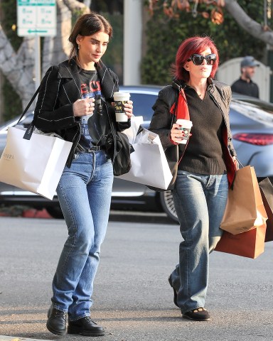 Los Angeles, CA  - *EXCLUSIVE*  - Sharon Osbourne and daughter Aimee pictured matching black jacket and jeans as the duo enjoy some shopping on trendy Melrose Pl.

Pictured: Sharon Osbourne, Aimee Osbourne

BACKGRID USA 29 DECEMBER 2022 

BYLINE MUST READ: GAMR / BACKGRID

USA: +1 310 798 9111 / usasales@backgrid.com

UK: +44 208 344 2007 / uksales@backgrid.com

*UK Clients - Pictures Containing Children
Please Pixelate Face Prior To Publication*