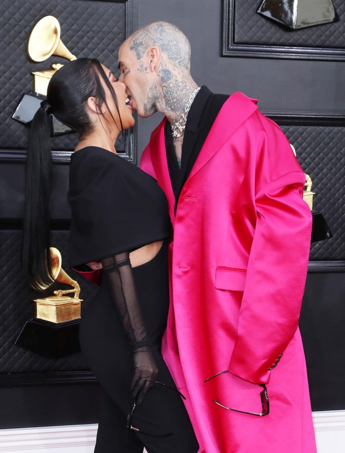 Kourtney & Travis Kiss At The Grammys