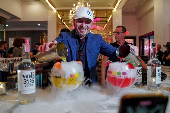 Pitbull at Sugar Factory Aventura