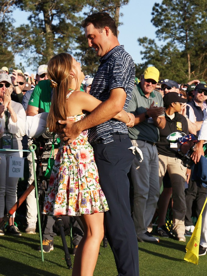 Scottie & Meredith Scheffler Hugging At The Masters