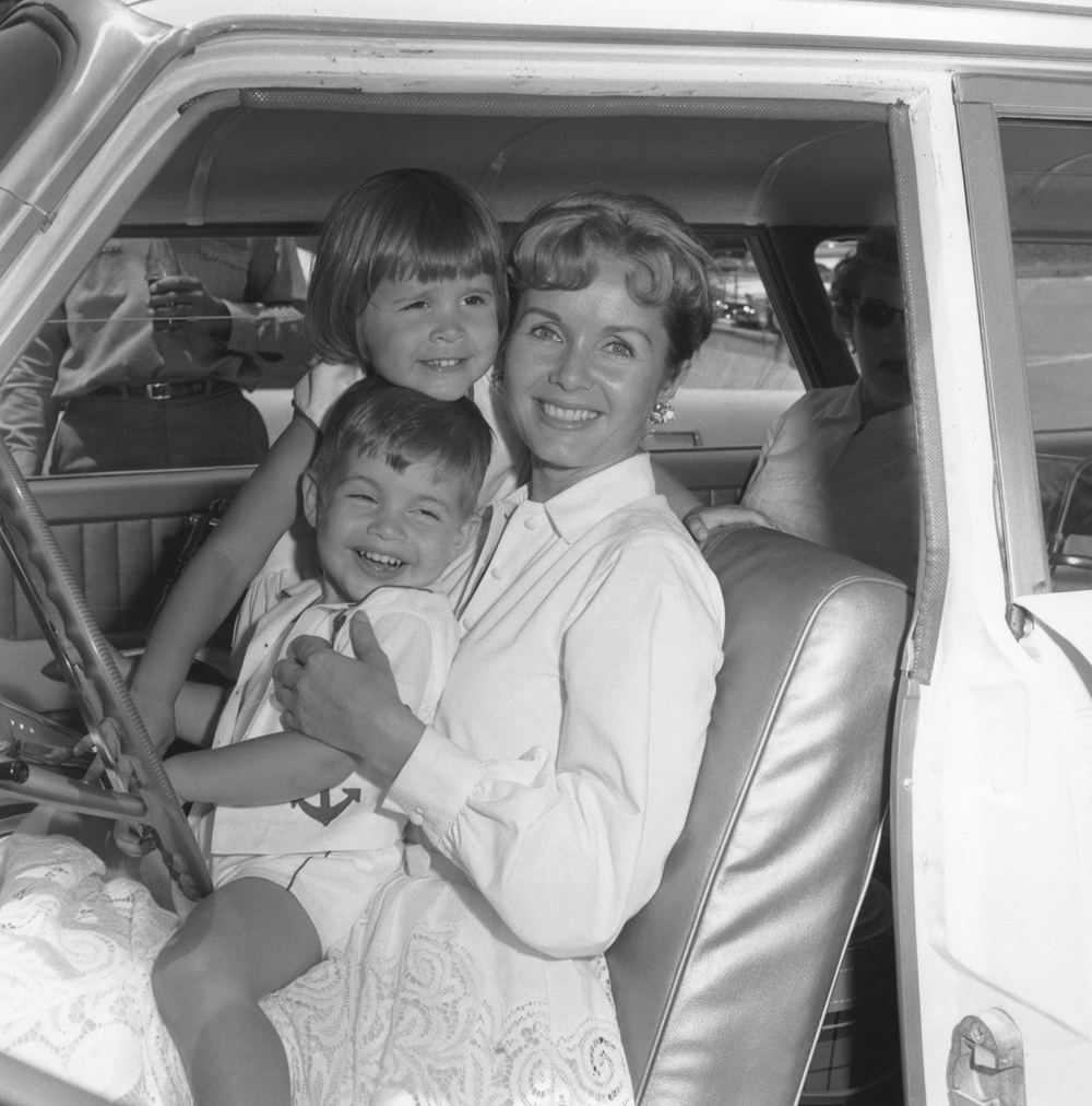 Editorial use only. No book cover usage.
Mandatory Credit: Photo by Kobal/Shutterstock (5853350a)
Todd Fisher, Carrie Fisher, Debbie Reynolds
Debbie Reynolds - 1960
Candid