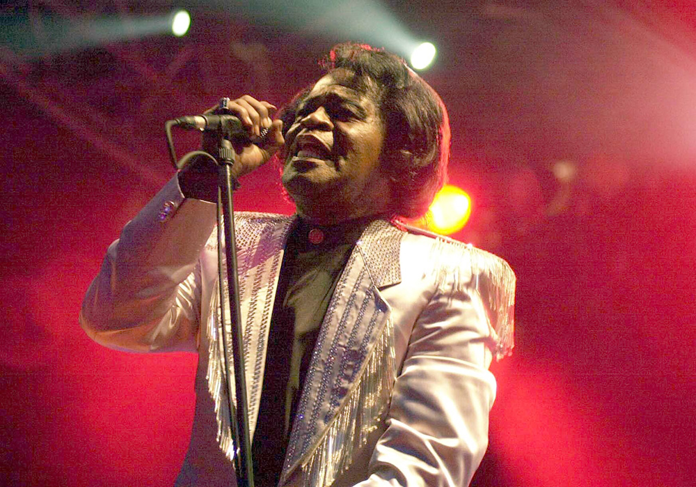 JAMES BROWN AT LIVE ON THE LAWN, CRATHES CASTLE, BANCHORY, SCOTLAND, BRITAIN - 18 AUG 2001