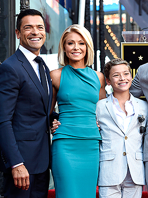 Mark Consuelos, Kelly Ripa, Joaquin Consuelos