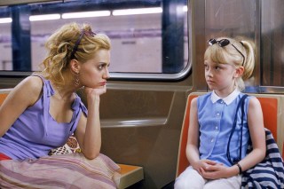 Editorial use only. No book cover usage.Mandatory Credit: Photo by K C Bailey/Mgm/Kobal/Shutterstock (5883102s)Brittany Murphy, Dakota FanningUptown Girls - 2003Director: Boaz YakinMGMUSAScene StillComedyFilles de bonne famille