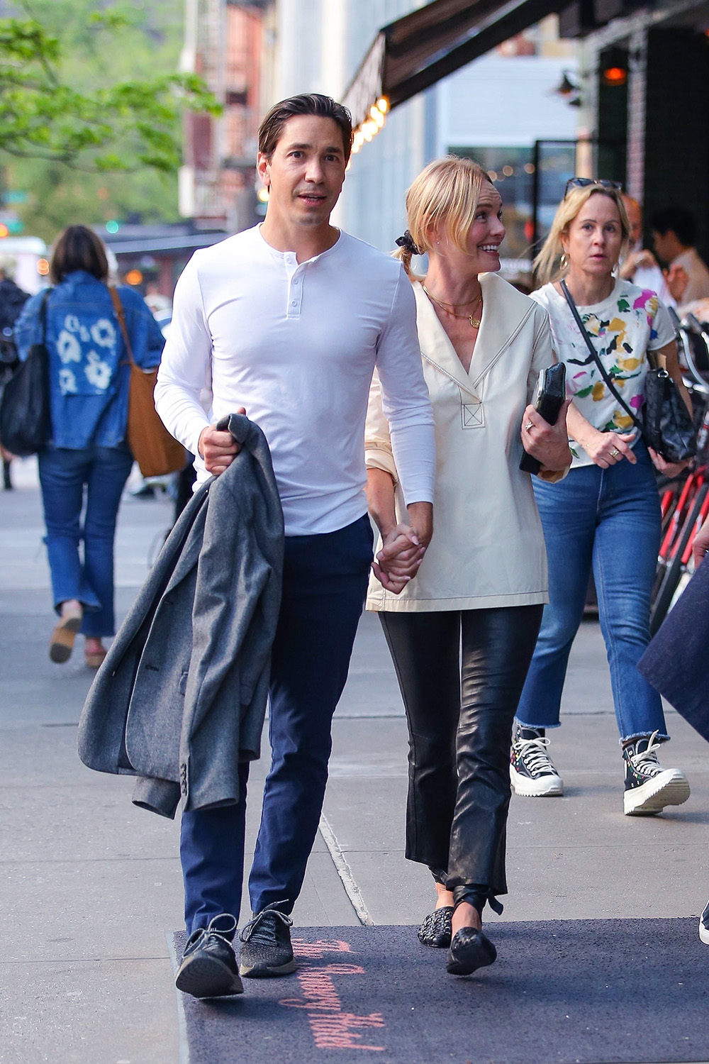 *EXCLUSIVE* Kate Bosworth seen with a big smile on her face with new boyfriend Justin Long in NYC