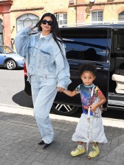 Kylie Jenner & Stormi arrive at a London Studio. 05 Aug 2022 Pictured: Kylie Jenner & Stormi. Photo credit: Raw Image LTD/MEGA TheMegaAgency.com +1 888 505 6342 (Mega Agency TagID: MEGA884068_005.jpg) [Photo via Mega Agency]