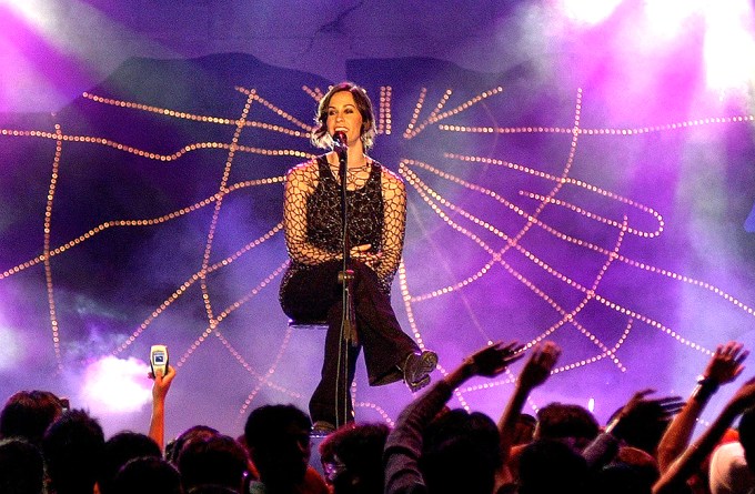 Alanis Morissette At The India MTV Awards